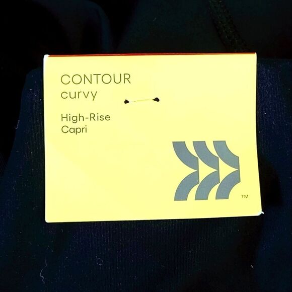 BLACK CONTOUR CURVY ATHLETIC SIDE POCKET CAPRIS SIZE XS - Picture 10 of 11